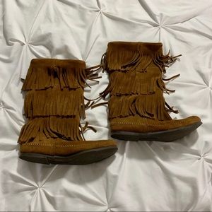 Minnetonka Brown Fringe Boots 8